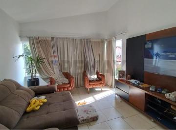 Casa · 250m² · 3 Quartos · 2 Vagas · Casa para alugar em Horto Santo Antonio de 250.00m² com 3 Quartos, 2 Suites e 2 Garagens