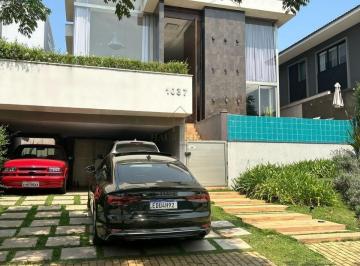 Casa · 450m² · 4 Quartos · 4 Vagas · Casa de Condomínio para venda em Alphaville de 450.00m² com 4 Quartos, 4 Suites e 4 Garagens