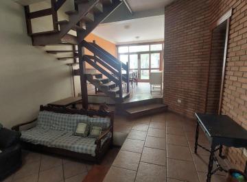 Casa · 215m² · 2 Quartos · 4 Vagas · Casa de Condomínio para venda em Granja Olga Iii de 215.00m² com 2 Quartos, 2 Suites e 4 Garagens