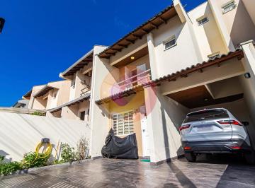 Casa · 151m² · 3 Quartos · 3 Vagas · Sobrado no Xaxim com 151 m² | 3 Quartos, Suíte com Closet, Ático e 3 Vagas