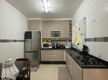 8d521c2b-03de-4877-bc89-be6da36ce447 · Casa no condomínio Condomínio Residencial Canhemborá para venda com 2 quartos, sendo 2 suítes, 63m²