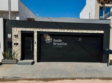 Casa · 134m² · 2 Quartos · 2 Vagas · Qe 50 - Casa Nascente - Alto Padrão - Piscina - Energia Solar e Automação completa - Guará II