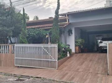 Foto 01 · Casa ampla com terreno de 392 m² em localização estratégica próxima ao Centro