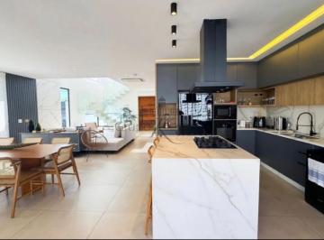 Casa · 307m² · 4 Quartos · 2 Vagas · Casa Condomínio em São José dos Campos