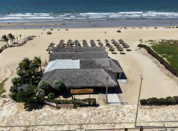 Comercial , Fortaleza · Barraca de praia na Praia do Futuro