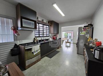 2dd546c3fdb40dcbeba5aee4afb7e05bf5ea53a5 · Casa com 2 dormitórios à venda, 200 m² por R$ 779.000,00 - Vila M Genoveva - Jundiaí/SP