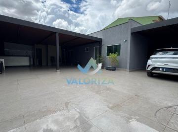 Casa de 3 quartos, Samambaia · Casa a venda em Samambaia Norte com 3 Quartos 1 Suíte Aceita Financiamento e fgts - Analisa permuta