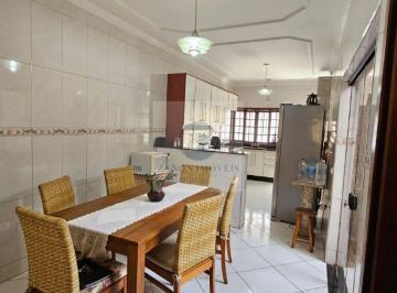 Casa de 4 quartos, Americana · Sobrado com 4 Dormitórios, Planejados | Aceita Financiamento/Permuta – Parque Nova Carioba