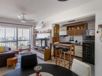 Apartamento · 58m² · 2 Quartos · 1 Vaga · Apartamento de 2 quartos, elevador e 1 vaga de garagem em Canoas.