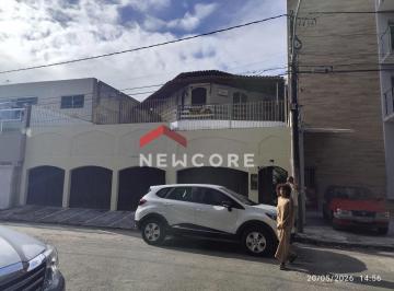 Casa · 200m² · 4 Quartos · 4 Vagas · Casa em Rua Caculé - Resgate - Salvador/BA