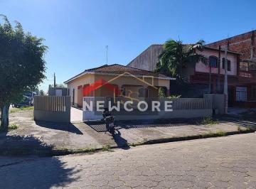 Casa · 197m² · 3 Quartos · 8 Vagas · Casa em Avenida Clara Martins Zwarg - Bopiranga - Itanhaém/SP