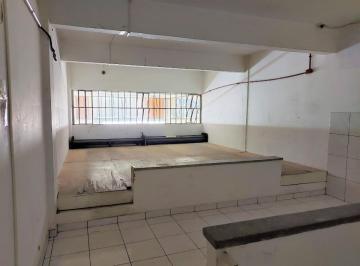 e3390af8-60b8-4ff8-872e-75441f2b8658 · Funcional loja de rua para locação em Centro, 35m²
