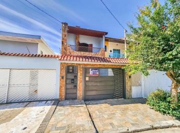9931adc2-052c-4feb-9cb8-4ec95a7e1310 · Atraente sobrado para venda em Nova Petrópolis com 3 quartos, sendo 1 suíte, 260m²