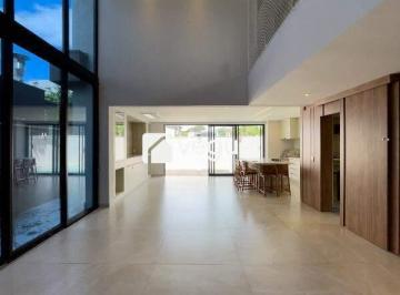 Casa · 327m² · 3 Quartos · 4 Vagas · Casa em Condomínio à venda no Alto do Castelo 1