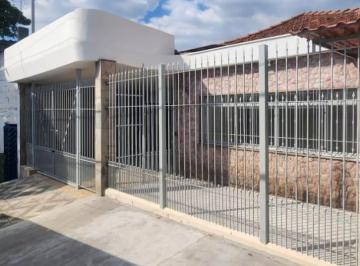Comercial · 200m² · 6 Quartos · 2 Vagas · Casa comercial na Rua Soldado Gentil Guimarães, N. 26 • 200 m²
