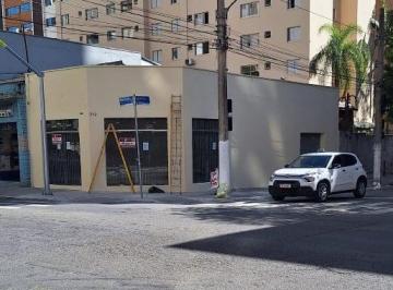 Comercial · 102m² · Loja na Alameda dos Maracatins, N. 712 • 102 m²