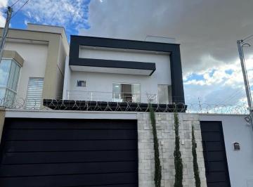 Casa · 119m² · 3 Quartos · 2 Vagas · Sobrado à Venda - Setor Jardim Europa | Goiânia - GO