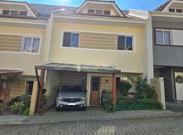 Casa · 88m² · 3 Quartos · Sobrado de 3 quartos no bairro Santa Cândida
