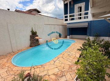 Casa · 233m² · 2 Quartos · 2 Vagas · Casa Sobrado em Vila Queiroz, Araras/SP
