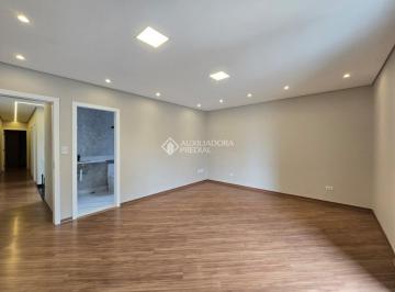 Casa · 226m² · 3 Quartos · 4 Vagas · Sobrado á venda na Vila Scarpelli com 3 dormitórios sendo 1 suíte
