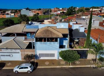 Casa · 199m² · 4 Quartos · 2 Vagas · Casa à venda no Jardim do Lago em Conchal SP com 4 quartos 1 suíte - 3 banheiros com planejados por 
