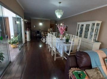Casa · 471m² · 3 Quartos · 15 Vagas · Excelente Oportunidade - Imóvel Amplo e Versátil!