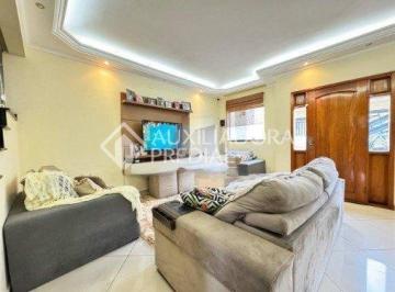 Casa · 200m² · 3 Quartos · 3 Vagas · Casa à venda em Utinga, Santo André