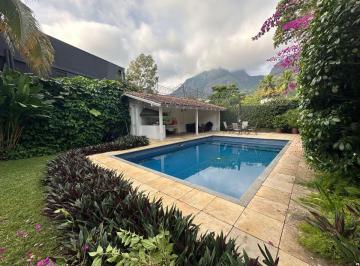 Casa de 5 quartos, Rio de Janeiro · Belíssima casa linear, um verdadeiro refúgio de altão padrão no Itanhangá.
