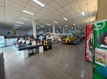 Comercial · 1300m² · 8 Vagas · Galpão para alugar no bairro Dois Córregos em Piracicaba