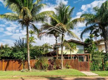 Casa · 200m² · 5 Quartos · 1 Vaga · Casa à venda em Itamambuca Ubatuba - SP a 60 Metros da Praia
