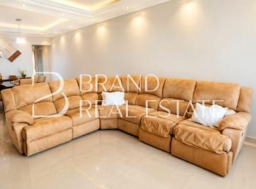 Casa · 188m² · 3 Quartos · 4 Vagas · Casa Espaçosa com 3 Dormitórios e 4 Vagas Próxima ao Shopping Interlagos