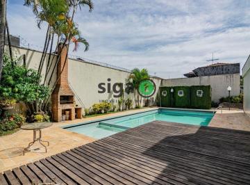 Casa · 380m² · 3 Quartos · 6 Vagas · Casa a venda no Planalto Paulista, com 3 quartos e 6 vagas de garagem.