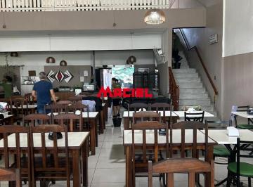 Comercial · 439m² · Predio comercial com excelente localização no centro, salão está alugado para restaurante
