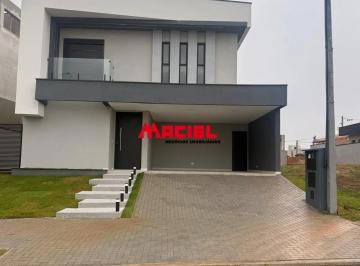 Casa · 240m² · 3 Quartos · 4 Vagas · Excelente Sobrado em Condominio Fechado 3 suites Churraqueira e Piscina