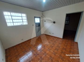Casa · 40m² · 1 Quarto · Casa com 1 quarto, sala, cozinha, banheiro e área de serviço, quintal