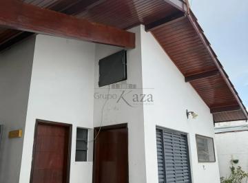 Casa de 3 quartos, São José dos Campos · Casa Térrea Jardim das Indústrias 3 Quartos 1 suíte 101m².