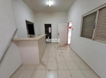 Comercial · 360m² · 4 Quartos · 1 Vaga · Casa comercial disponível para locação no bairro Martins em Uberlândia-MG