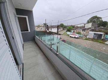Casa · 60m² · 2 Quartos · 1 Vaga · Primeira casa do condomínio, com sacada ampla em Bitaru, São Vicente/SP. Com 2 quartos, sala ampla,