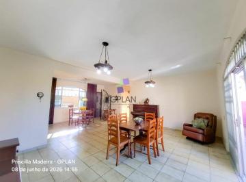 
                                217_3685_1781212312971.jpg
                             · 
                    
                        Casa 4 Dormitórios para venda em Resende - RJ
        