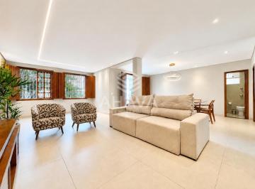 Casa · 360m² · 4 Quartos · 2 Vagas · Casa com 4 Quartos sendo 3 Suítes, 360m², 2 Vagas, Bairro Planalto, próximo a Avenida Dom Pedro I