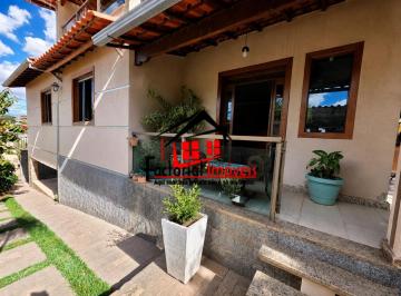 Casa · 220m² · 4 Quartos · 5 Vagas · Casa 4 Quartos com Espaço Gourmet e Porão Independente no Álvaro Camargos – BH/MG