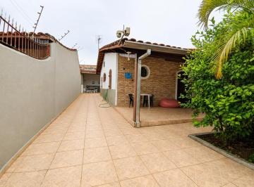 img0 · Casa com 3 Quarto(s) e 2 banheiro(s) para Alugar, 90 m² por R$ 2900 / Mês
