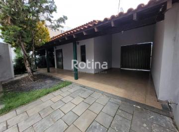 Casa · 207m² · 3 Quartos · 5 Vagas · Casa residencial próxima à UFU - Santa Mônica