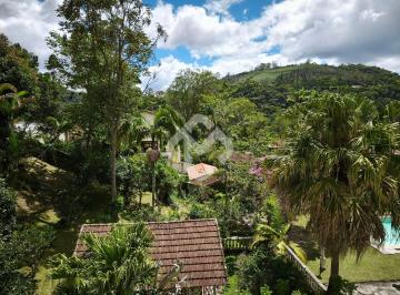 Casa · 360m² · 3 Quartos · 1 Vaga · Casa linear 360 m² | 3 quartos + casa de hóspedes com 2 quartos e suite | Golfe – Teresópolis