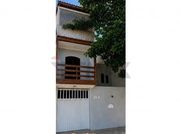 Casa · 150m² · 2 Quartos · 1 Vaga · Alugue Casa Moderna no Jardim Esperança RJ