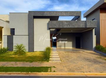 Casa · 161m² · 3 Quartos · 4 Vagas · Linda casa à venda com 3 quartos, sendo 1 tipo apartamento com closet, cozinha Gourmet e piscina com