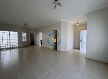 Casa · 218m² · 3 Quartos · 2 Vagas · Casa em Centro, Araras/SP