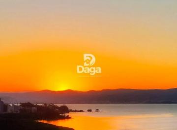 Apartamento · 203m² · 3 Quartos · 3 Vagas · Apartamento com mais de 200m2 com vista mar no Itacorubi