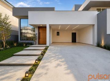 Casa · 200m² · 4 Quartos · 4 Vagas · Casa térrea com 4 dormitórios a venda no Córrego Grande/Florianópolis.