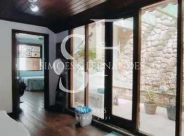 Casa · 347m² · 4 Quartos · 3 Vagas · Vila Isabel - Casa com 4 Quartos sendo 2 suite, sala em 2 ambientes, churrasquei